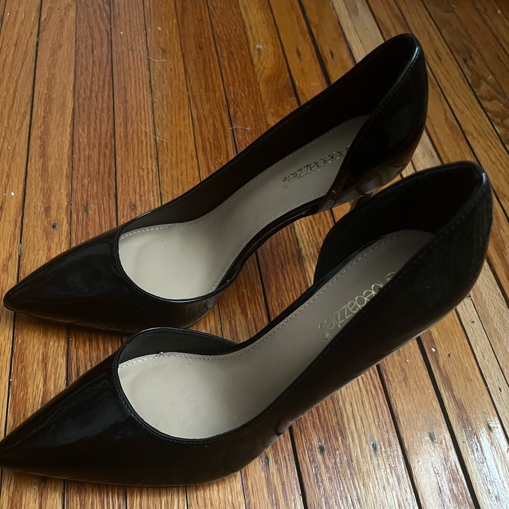 Black Pointed Toe Pump